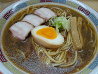 「豚骨煮干しラーメン」@煮干鰮らーめん 圓の写真