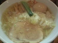 「塩ワンタン麺+煮玉子（950円）」@心麺の写真