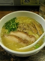 「白鶏らーめん（大盛）」@鶏の穴の写真