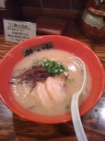 「純味 700円+替玉 100円」@龍の家 新宿小滝橋通り店の写真