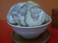 「ラーメン 700円 + 豚W 300円（ヤサイW + ニンニク 」@モッコリ豚の写真