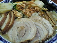 「特製鶏ラーメン+特濃厚スープ+HPサービス 950円+100円」@山勝軒の写真