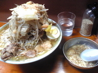 「ラーメン+野菜+油」@ラーメン富士丸 板橋南町店の写真