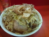 「ラーメン小豚W（全マシ）」@ラーメン二郎 仙川店の写真