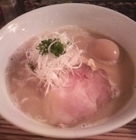 「さんま煮干しのしおらーめん（限定）+味玉（800円+100円）」@らーめん こてつの写真