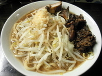 「ラブメン（小） 豚増し ニンニク カラメ」@ラブメン 楽々の写真