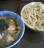 「つけめん（750円）+半肉盛り（150円）+味玉（100円）」@次念序の写真