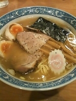 「特製中華そば」@中華そば 青葉 北千住丸井店の写真