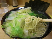 「塩ラーメン650円+キャベツ80円+ほうれんそう80円」@壱成家 南越谷本店の写真