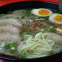 「ぶた大盛+玉子+半ライス」@ささやん 塩ラーメンの写真