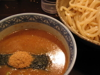 「つけ麺（中盛り）」@つけ麺専門店 三田製麺所 池袋西口店の写真