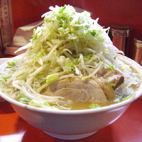 「ラーメン（豚 2切れ）700円 + 麺特盛 100円 + 生卵 」@ちばからの写真