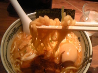 「らー麺+味玉」@創始麺屋武蔵の写真