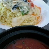 「トマトつけめん ベーコン・なす&モッツァレラチーズ【9月限定】 」@らあめん工房 まんぼぉの写真