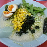 「ネギ塩ラーメン（麺硬め 味普通 コッテリ）+キヌサヤ+味玉」@ラーメンショップ 羽生インター店の写真
