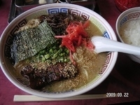 「長浜ラーメン大盛+替玉」@ハングリードラゴンの写真