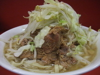 「らーめん豚入り（ヤサイ、ニンニク、アブラ）（750円）」@ラーメン二郎 ひばりヶ丘駅前店の写真