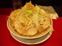 「豚ラーメン・味玉・ニンニク【930円】」@用心棒の写真