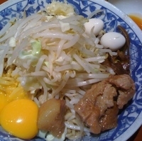 「油そば（￥700）+卵黄2ヶ（￥100）」@麺香房 暖々の写真