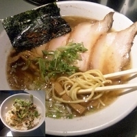 「にぼし煮豚そば+にぼ茶めし 950円+200円=1150円」@一汁三にぼし 裏不如帰の写真