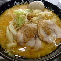 「嵐げんこつらあめんモンスター + 味玉」@らあめん花月嵐 幸手南店の写真