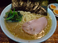 「らーめん+味玉（濃いめ・多め・柔らかめ）」@武蔵家 立川店の写真