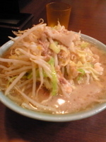 「ラーメン（野菜油マシ）」@ラーメン二郎 池袋東口店の写真