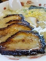 「焼き豚みそラーメン1050円+半ごはん（サービス）」@焼き豚ラーメン 東煌の写真