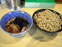 「辛つけ+半チャーシュー」@くり山の写真