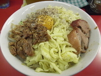 「汁なし￥780（ヤサイ、ニンニクダブル）」@らーめん豚喜の写真