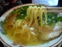「金醤油ラーメン（650円）（麺かため）+ねぎ（100円）」@金久右衛門 本店の写真