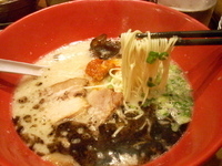 「赤丸かさね味（麺固め）」@博多一風堂 上野広小路店の写真