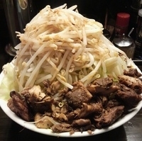 「ラブメン（小）+豚増し（ヤサイW・アブラ）」@ラブメン 楽々の写真