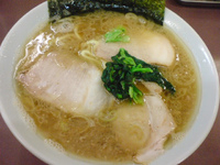 「ラーメン+チャーシュー（麺固め、味濃いめ）」@本牧家 本店の写真