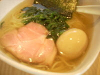 「塩らーめん+奥久慈自然卵の半熟味付け卵」@菜の写真
