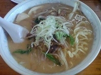 「味噌ラーメン並+味玉 ご飯大 餃子」@日の出製麺所の写真