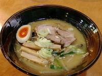 「味噌らぁめん（手打ち麺）￥820+爆汁餃子￥350」@爆じゅう餃子 餃点の写真