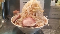 「らーめん 600円 +ヤサイマシニンニクアブラ」@らーめん大 池袋店の写真