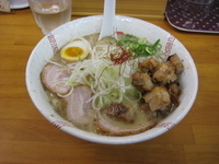 「チャーシュー醤油ラーメン（中盛）」@らーめん 弥七の写真