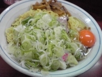 「油そば（特大）+ネギ+生玉子」@珍々亭の写真