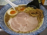 「濃いうまいラーメン650円（ホットペッパーにて味玉子サービス）」@麺屋 かぐら 柏店の写真