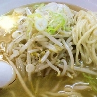 「塩ラーメン（バター入り） 650円」@金安軒の写真