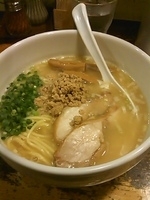 「白鶏らーめん」@鶏の穴の写真