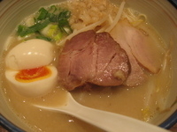 「半熟玉子そば+替え玉（780円+150円=930円）」@麺や 純氣の写真