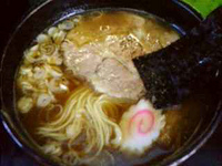 「魚介重ね醤油らーめん」@潮中華 KAZEの写真