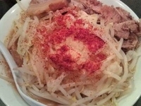 「ラブメン小（680円）+ニンニク+唐辛子」@音麺酒家 楽々の写真