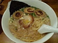 「しんたけラーメン（豚味）+似玉子、特製卵ごはん（小）」@しんたけの写真