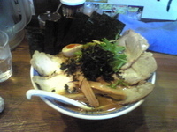 「特製ラーメン+海苔トッピング」@らーめん がんちゃの写真