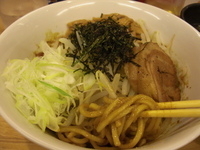 「汁なし味噌カレーラーメン780円+生卵50円」@麺屋三正の写真