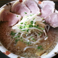 「醤油チャーシューメン（普通盛り・麺カタメ・アブラ多め）￥930」@麺や 和の写真